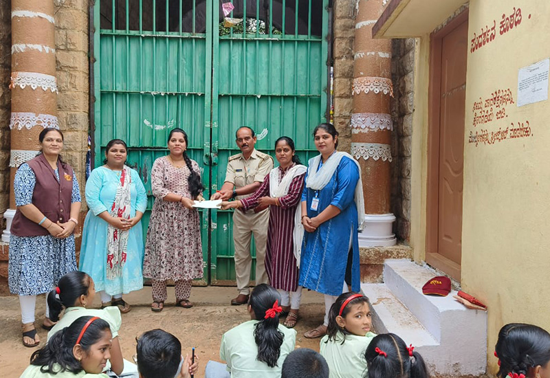 Grade 6 students to a sub-jail