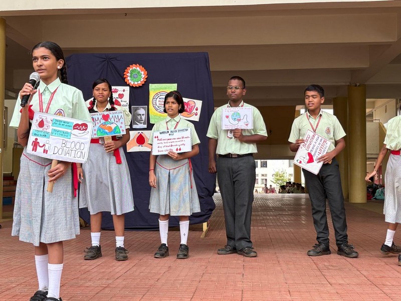 KLE Mahadevappanna Munavalli School, Gokak celebrated World Blood Donation Day 🩸️